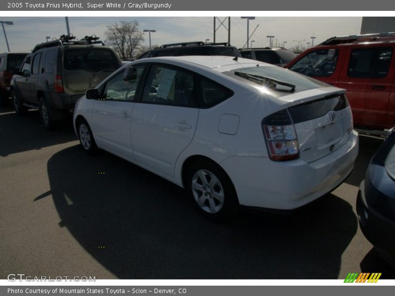 Super White / Gray/Burgundy 2005 Toyota Prius Hybrid