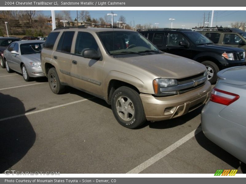 Sandstone Metallic / Light Cashmere 2004 Chevrolet TrailBlazer LS