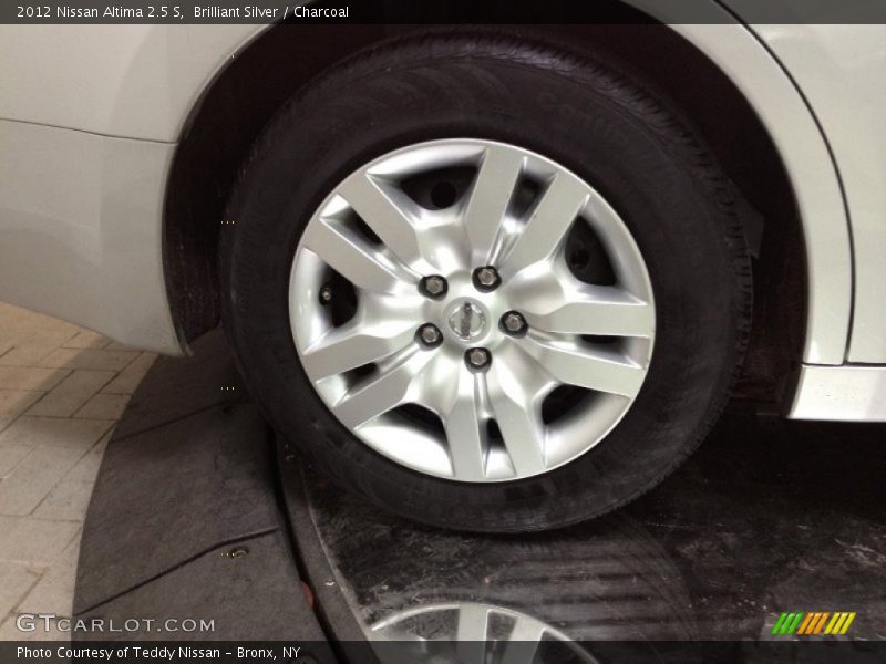 Brilliant Silver / Charcoal 2012 Nissan Altima 2.5 S