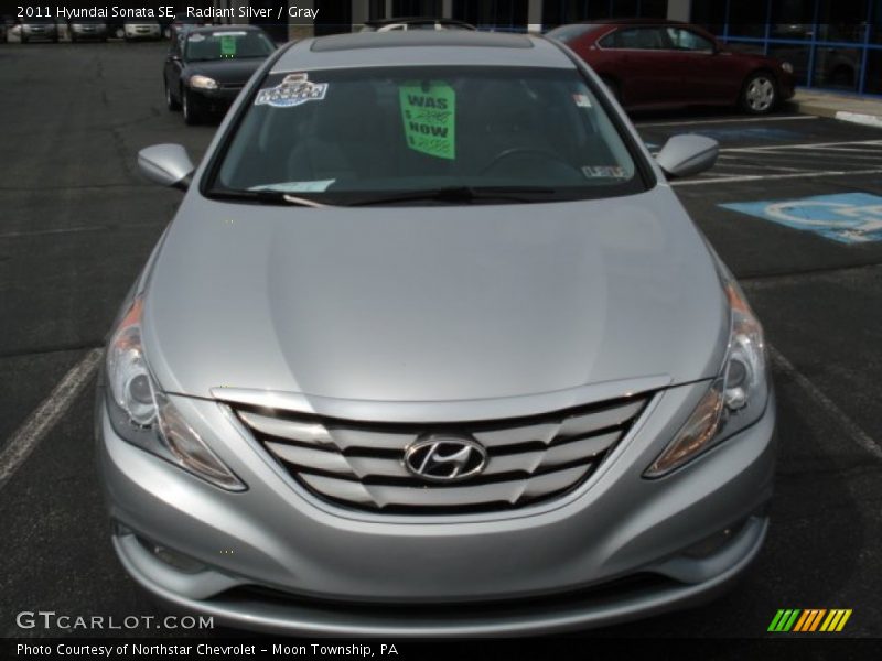 Radiant Silver / Gray 2011 Hyundai Sonata SE