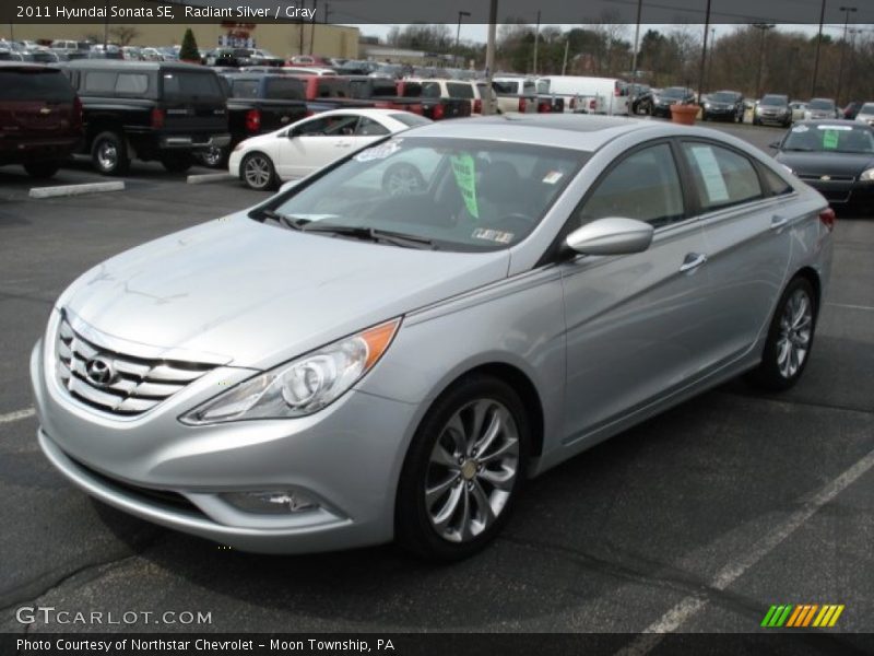 Radiant Silver / Gray 2011 Hyundai Sonata SE