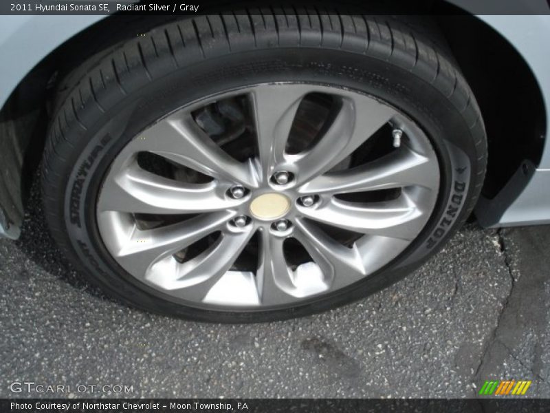 Radiant Silver / Gray 2011 Hyundai Sonata SE
