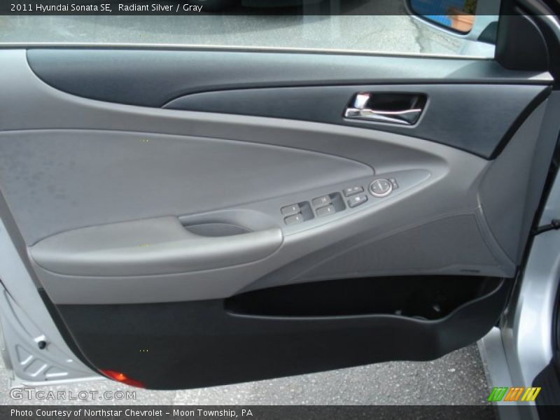 Radiant Silver / Gray 2011 Hyundai Sonata SE