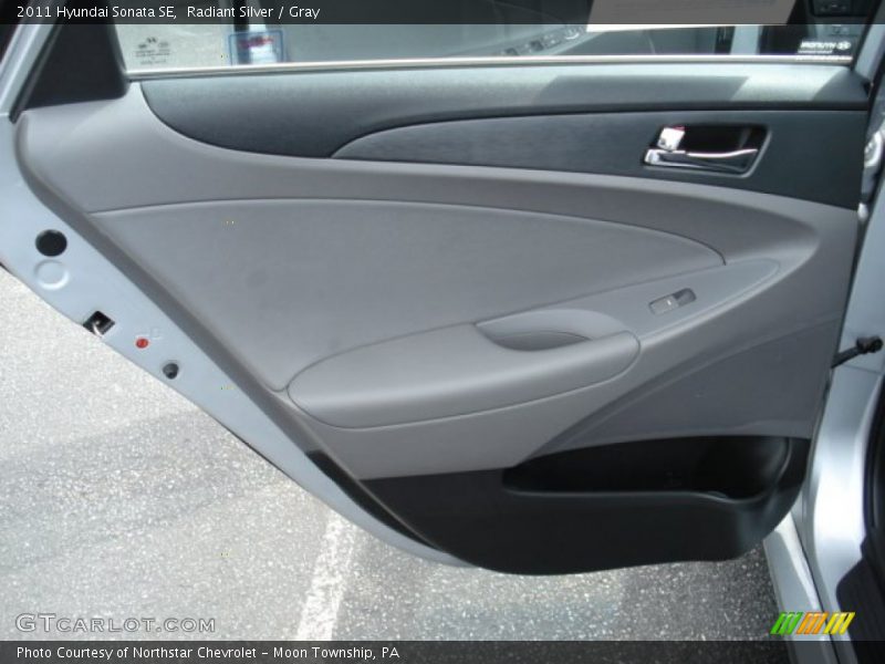 Radiant Silver / Gray 2011 Hyundai Sonata SE
