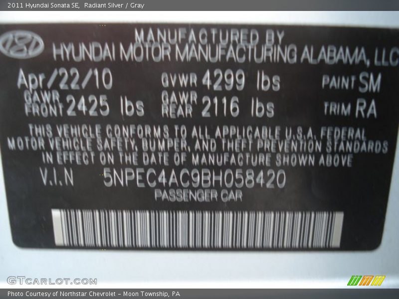 Radiant Silver / Gray 2011 Hyundai Sonata SE