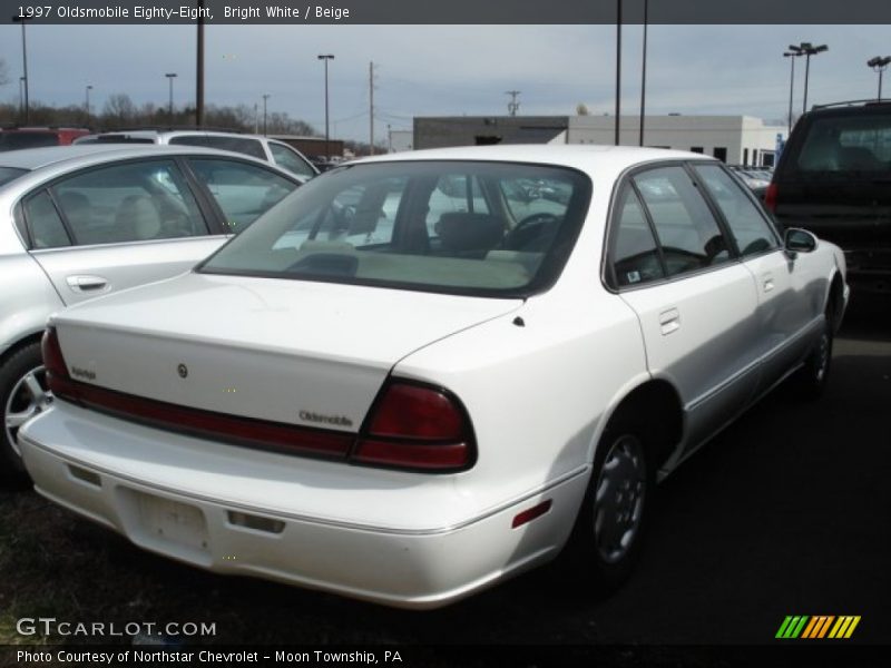 Bright White / Beige 1997 Oldsmobile Eighty-Eight
