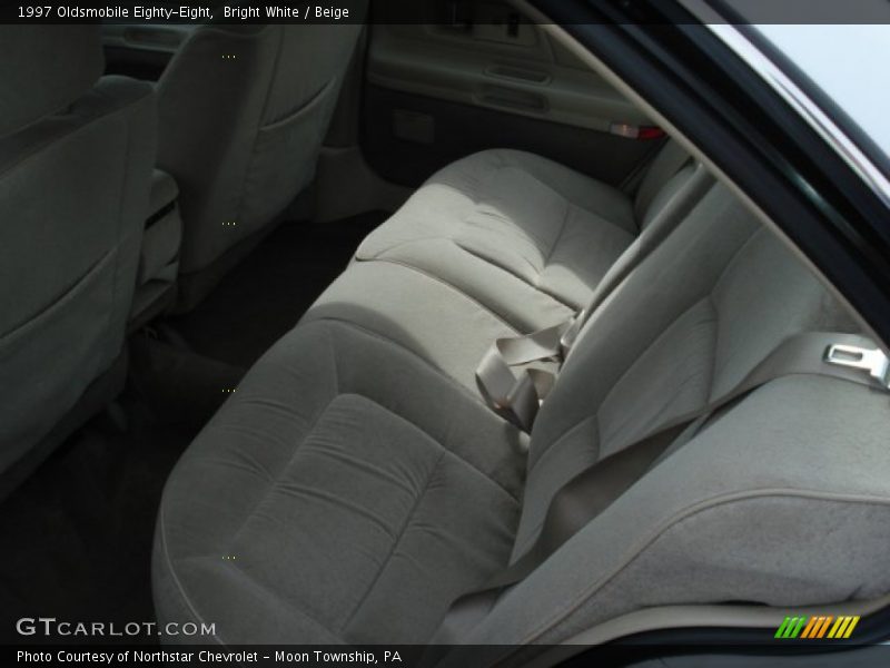 Bright White / Beige 1997 Oldsmobile Eighty-Eight