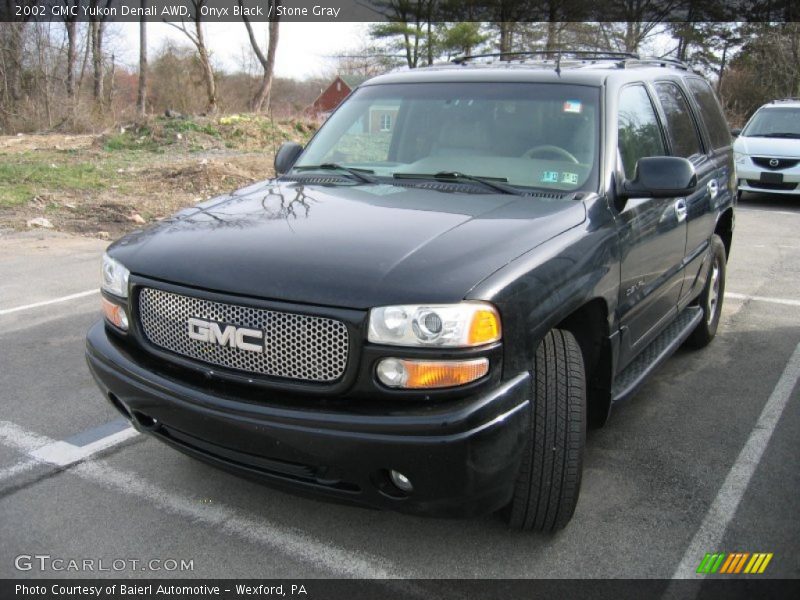 Onyx Black / Stone Gray 2002 GMC Yukon Denali AWD