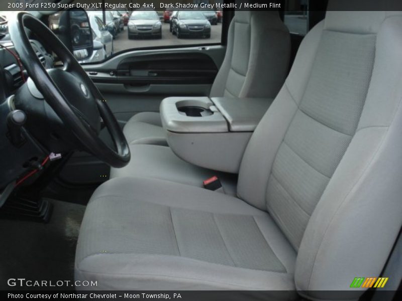Dark Shadow Grey Metallic / Medium Flint 2005 Ford F250 Super Duty XLT Regular Cab 4x4