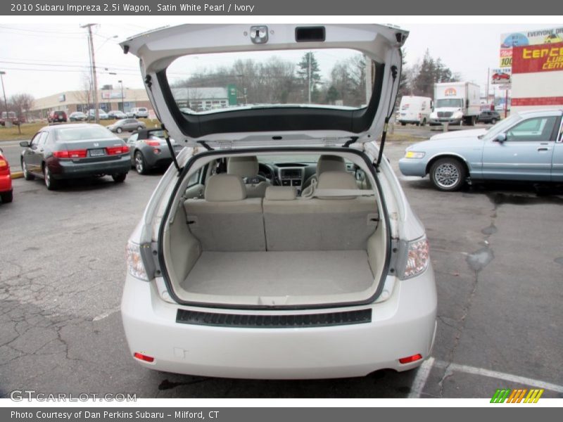 Satin White Pearl / Ivory 2010 Subaru Impreza 2.5i Wagon