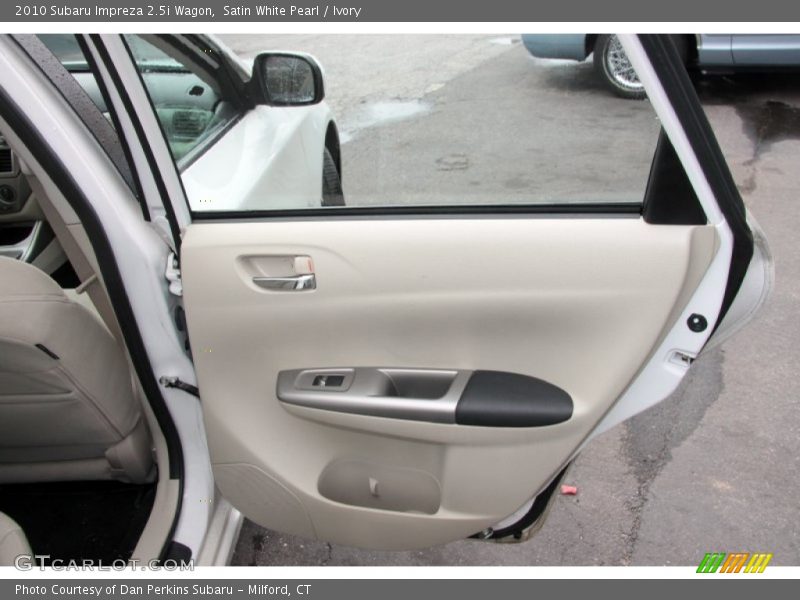 Satin White Pearl / Ivory 2010 Subaru Impreza 2.5i Wagon