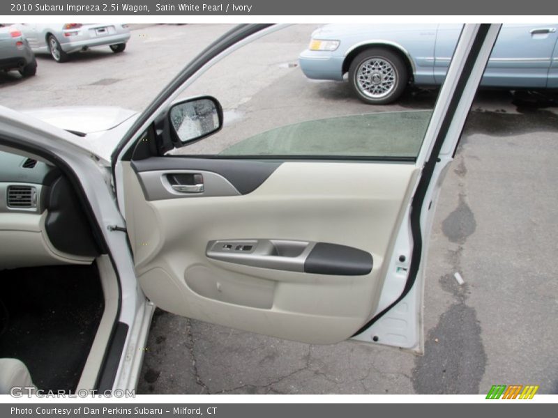 Door Panel of 2010 Impreza 2.5i Wagon