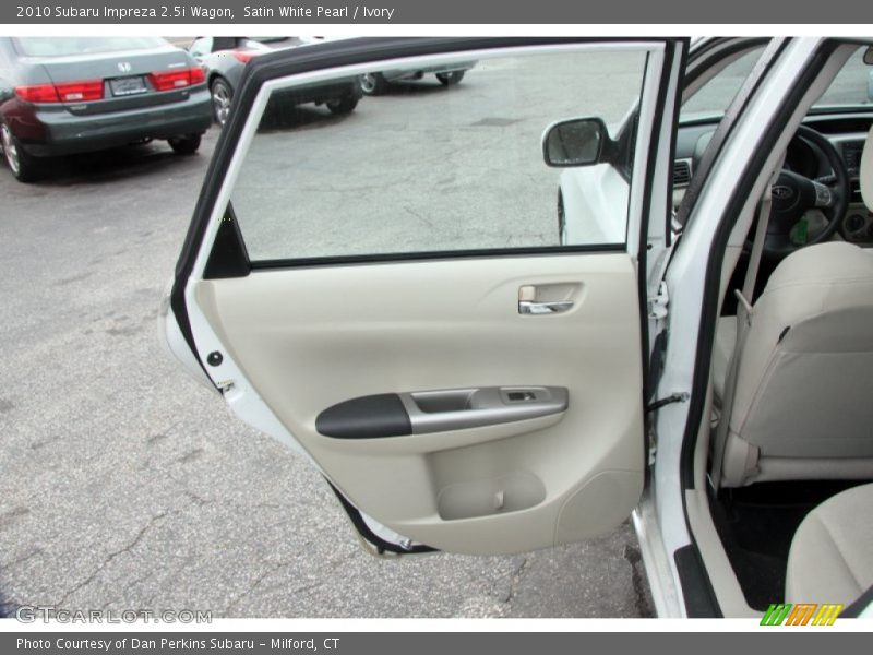 Door Panel of 2010 Impreza 2.5i Wagon