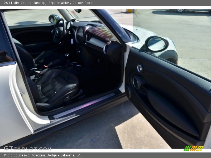 Pepper White / Carbon Black 2011 Mini Cooper Hardtop