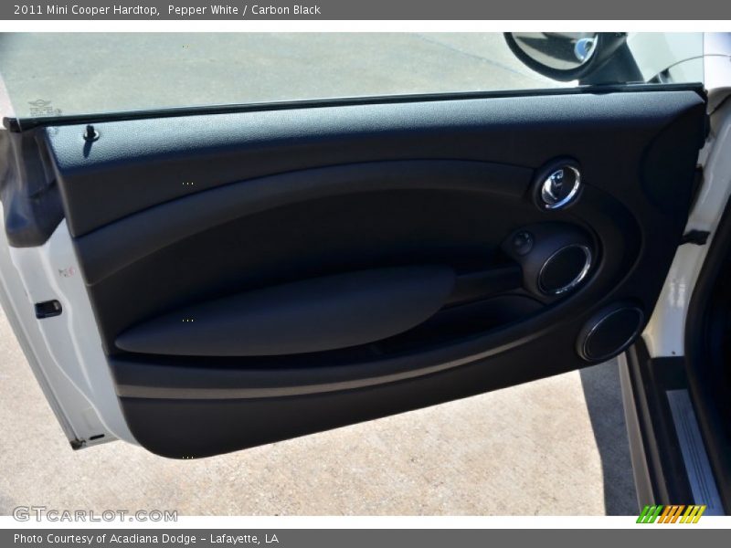 Pepper White / Carbon Black 2011 Mini Cooper Hardtop
