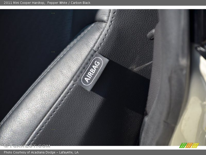 Pepper White / Carbon Black 2011 Mini Cooper Hardtop
