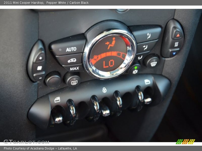 Pepper White / Carbon Black 2011 Mini Cooper Hardtop