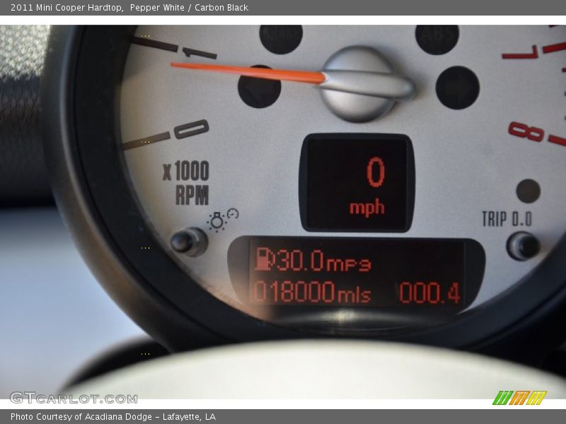 Pepper White / Carbon Black 2011 Mini Cooper Hardtop