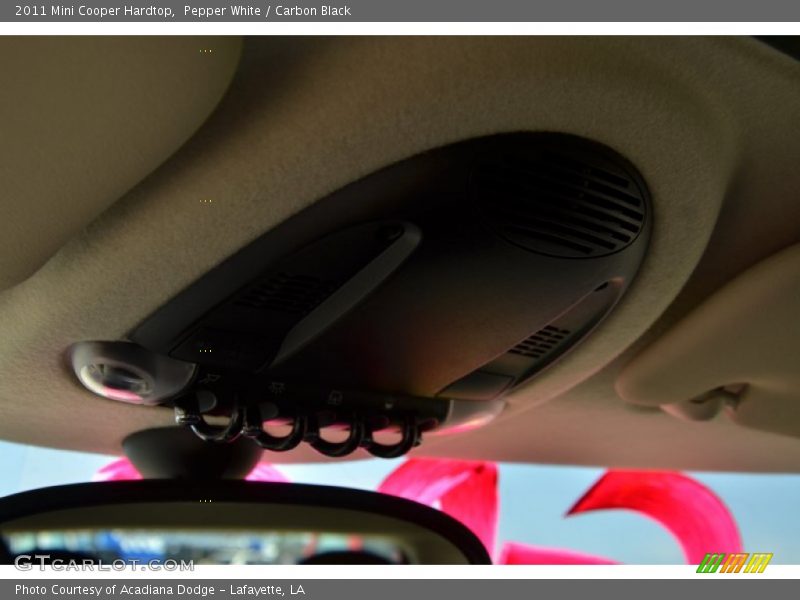 Pepper White / Carbon Black 2011 Mini Cooper Hardtop