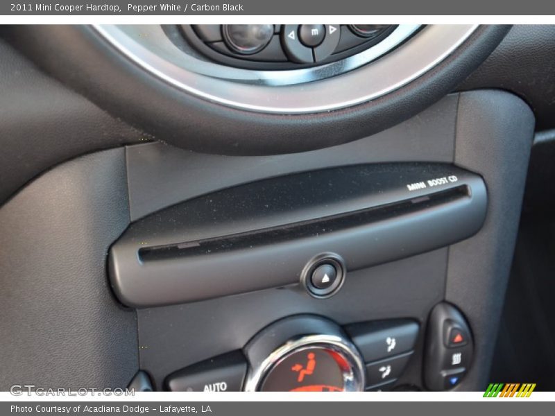Pepper White / Carbon Black 2011 Mini Cooper Hardtop
