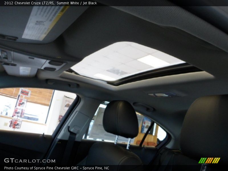 Summit White / Jet Black 2012 Chevrolet Cruze LTZ/RS