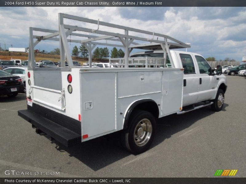 Oxford White / Medium Flint 2004 Ford F450 Super Duty XL Regular Cab Chassis Utility