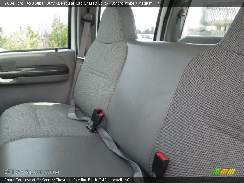 Oxford White / Medium Flint 2004 Ford F450 Super Duty XL Regular Cab Chassis Utility