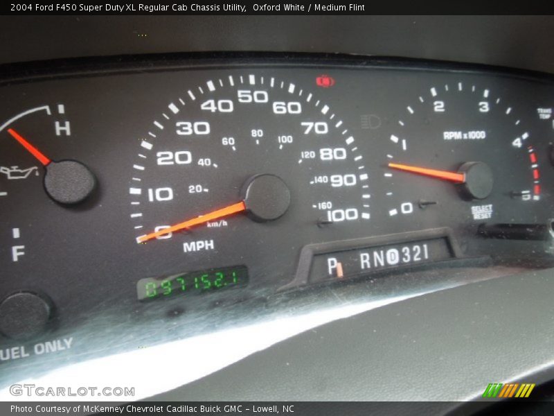 Oxford White / Medium Flint 2004 Ford F450 Super Duty XL Regular Cab Chassis Utility