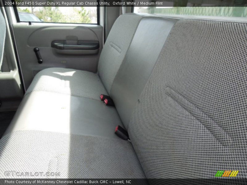 Oxford White / Medium Flint 2004 Ford F450 Super Duty XL Regular Cab Chassis Utility