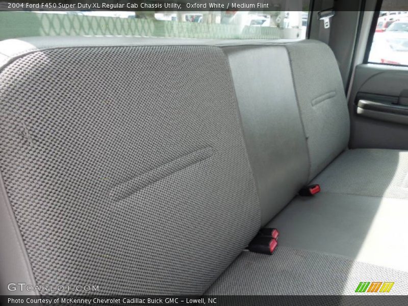 Oxford White / Medium Flint 2004 Ford F450 Super Duty XL Regular Cab Chassis Utility