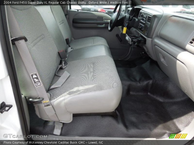 Oxford White / Medium Flint 2004 Ford F450 Super Duty XL Regular Cab Chassis Utility