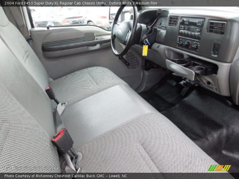 Oxford White / Medium Flint 2004 Ford F450 Super Duty XL Regular Cab Chassis Utility