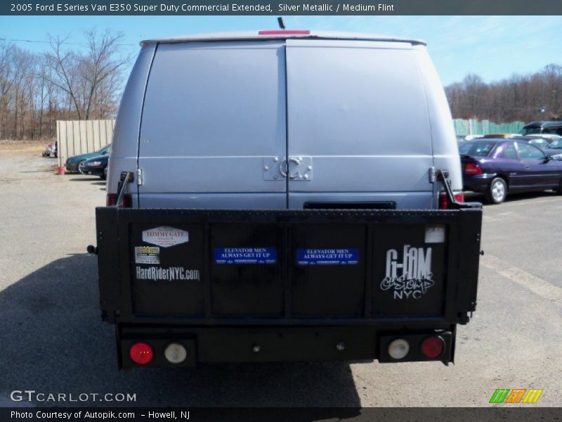 Silver Metallic / Medium Flint 2005 Ford E Series Van E350 Super Duty Commercial Extended