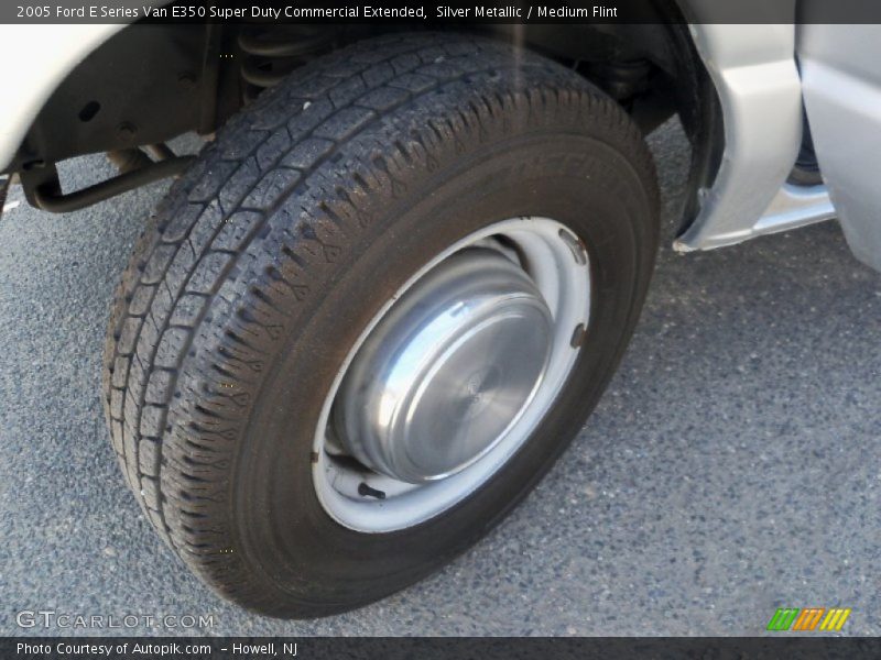 Silver Metallic / Medium Flint 2005 Ford E Series Van E350 Super Duty Commercial Extended