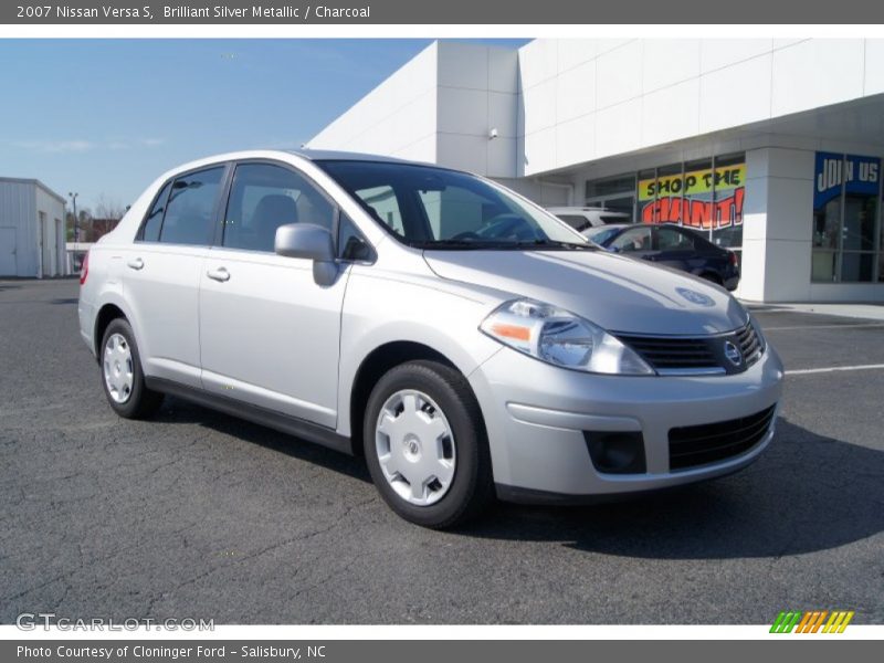 Brilliant Silver Metallic / Charcoal 2007 Nissan Versa S