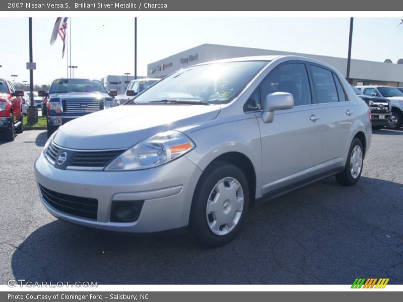 Brilliant Silver Metallic / Charcoal 2007 Nissan Versa S