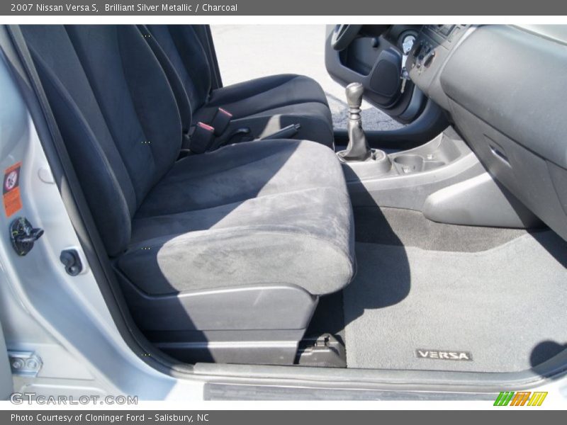 Brilliant Silver Metallic / Charcoal 2007 Nissan Versa S