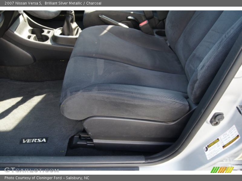 Brilliant Silver Metallic / Charcoal 2007 Nissan Versa S