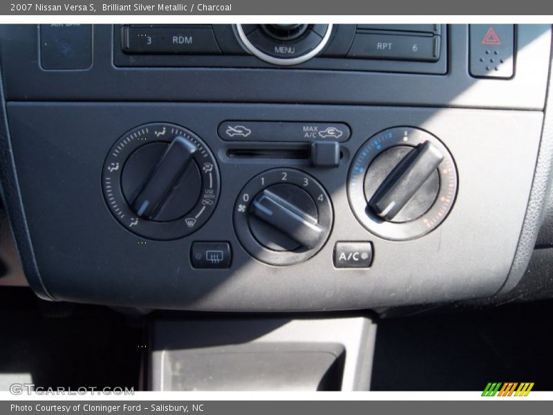 Brilliant Silver Metallic / Charcoal 2007 Nissan Versa S