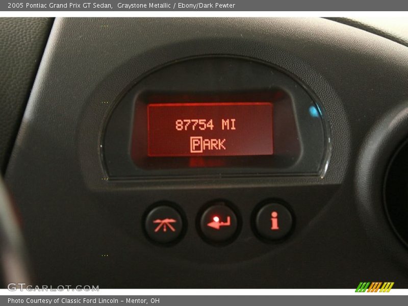 Graystone Metallic / Ebony/Dark Pewter 2005 Pontiac Grand Prix GT Sedan