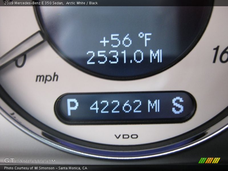 Arctic White / Black 2009 Mercedes-Benz E 350 Sedan