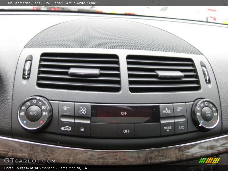 Arctic White / Black 2009 Mercedes-Benz E 350 Sedan