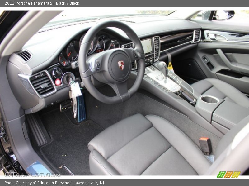 Black Interior - 2012 Panamera S 