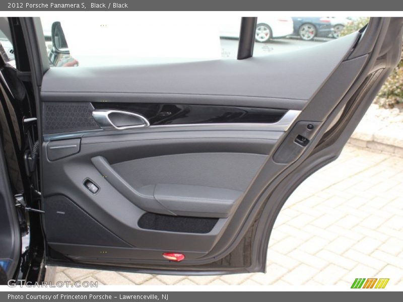 Door Panel of 2012 Panamera S