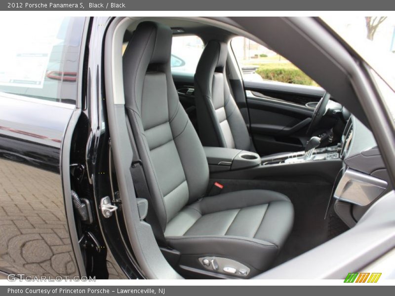 Front Seat of 2012 Panamera S
