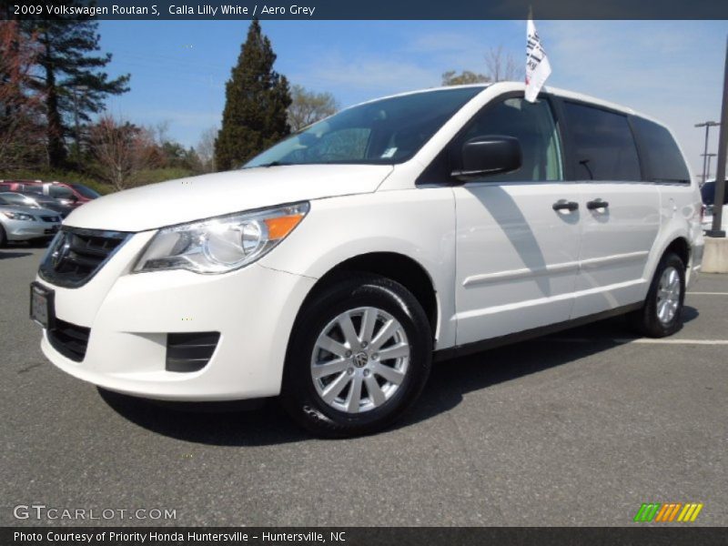 Calla Lilly White / Aero Grey 2009 Volkswagen Routan S