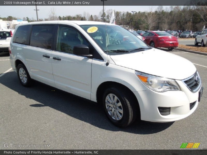 Calla Lilly White / Aero Grey 2009 Volkswagen Routan S