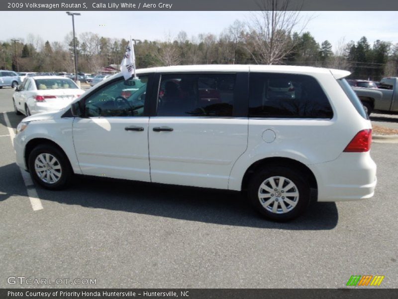 Calla Lilly White / Aero Grey 2009 Volkswagen Routan S