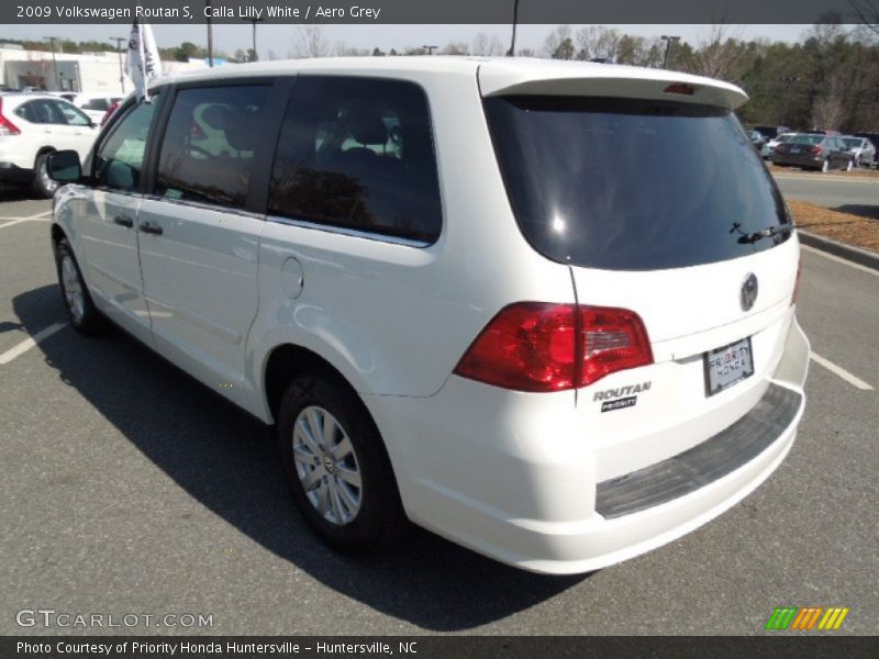 Calla Lilly White / Aero Grey 2009 Volkswagen Routan S