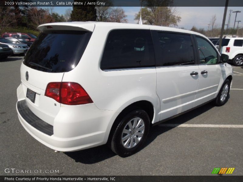 Calla Lilly White / Aero Grey 2009 Volkswagen Routan S